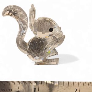 Vintage Swarovski Crystal Squirrel Holding Nut Figurine 7662, RETIRED Swan Stamp